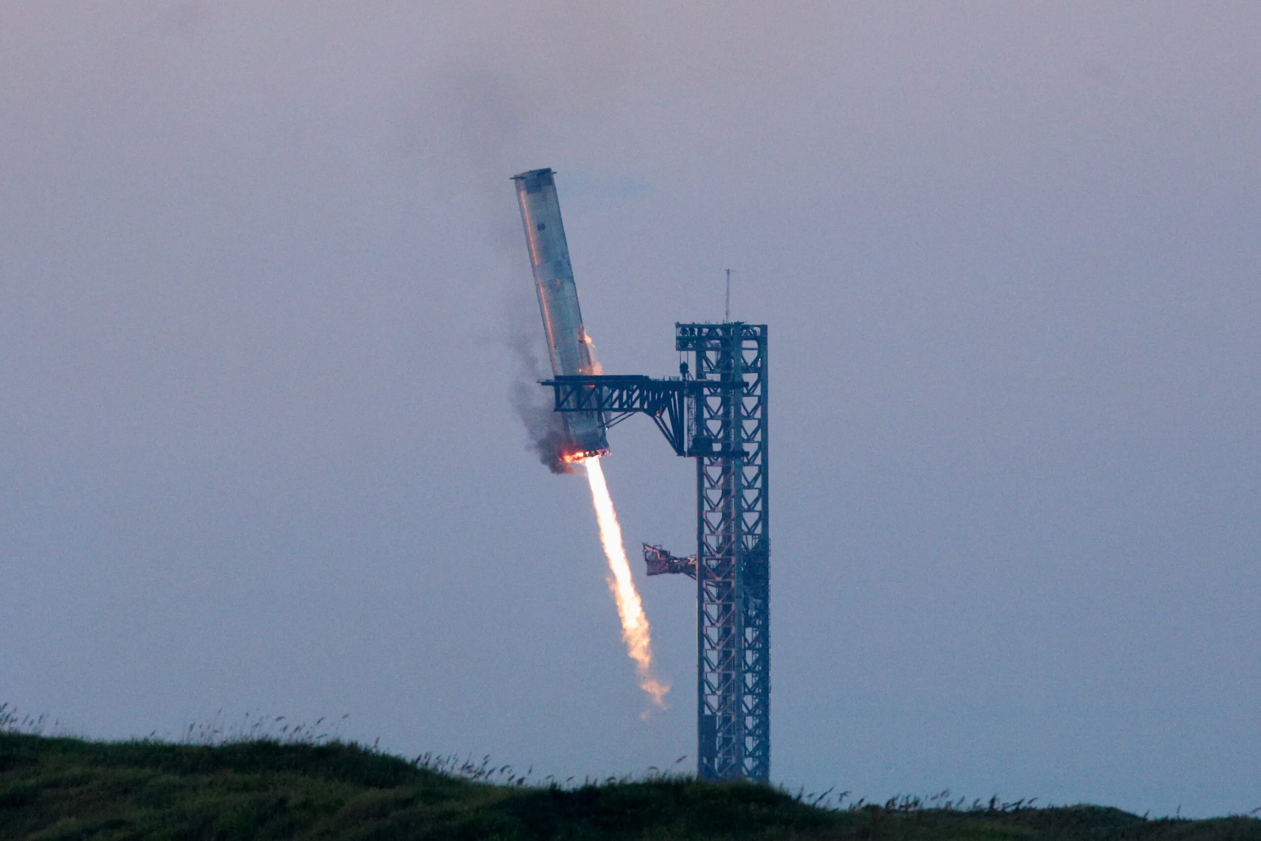 SpaceX Successfully Catches Starship Rocket : A Milestone for the Future of Space Travel