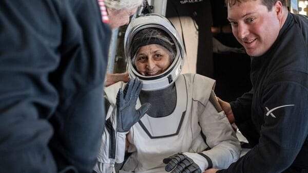 Sunita Williams’ Return: NASA’s Space Crisis, Political Drama, and the Battle for Space Supremacy!